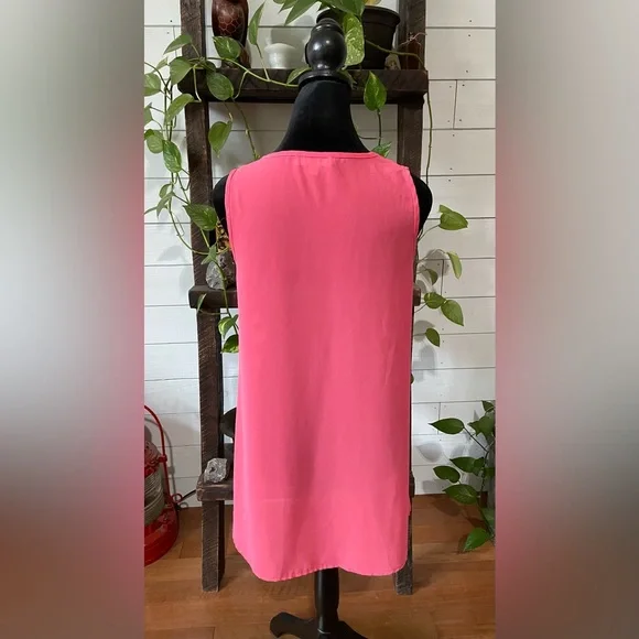 Ya Los Angeles: Silk Ruffled Tier Sleeveless Blouse - Picture 13 of 17